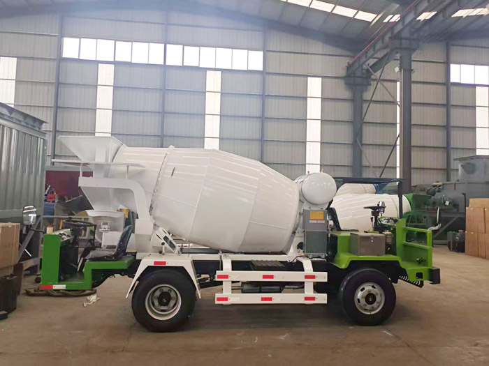 双向驾驶搅拌车